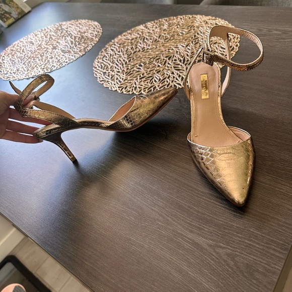 Louise et Cie gold pumps - Picture 2 of 4